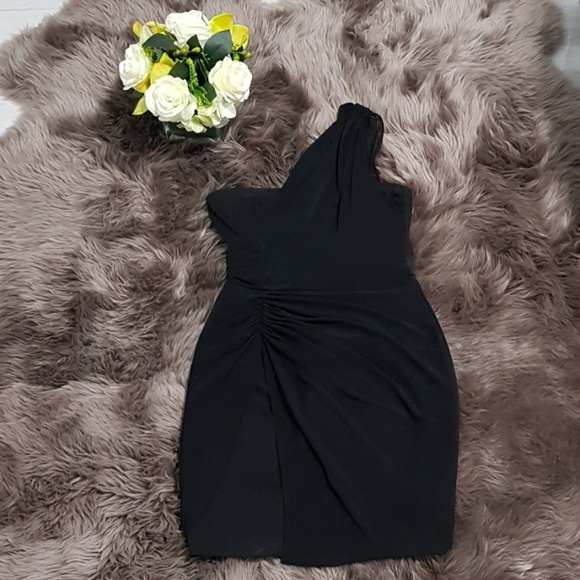 Black One Shoulder Grecian Bodycon Dress ♥️